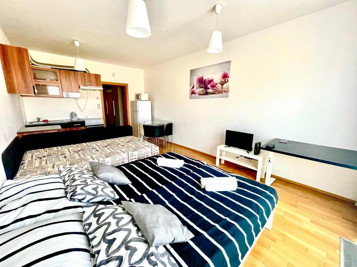 Centrum Park Apartment Prag Exterior foto
